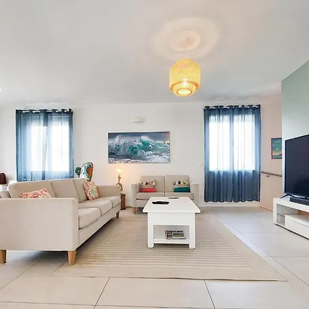 Holiday home Charmante Maison Proche Royan